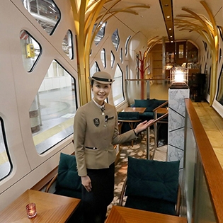 From Suites to Smart Cabins: Innovations in Luxury Train Journeys
