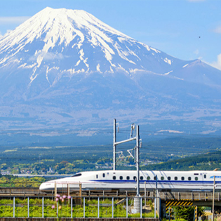 High-Speed Luxury: Exploring the World's Fastest Train Journeys