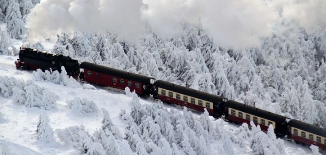  5 Scenic Luxury Trains for Winter Magic